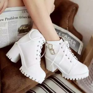 sepatu boots wanita